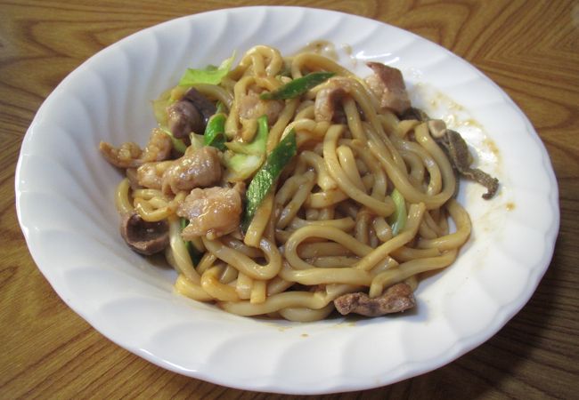 焼肉屋で食べるホルモン焼うどん