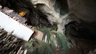 パークウ‐洞窟