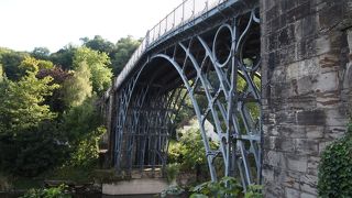 産業革命の遺産、世界初の鉄橋