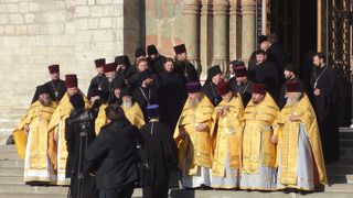 黄金のドームが見事です！