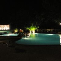 大きなプールが２カ所あります