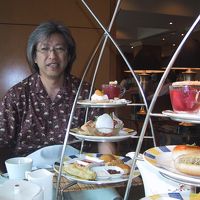 ベトナムハイティー、でも私はいささか食べ疲れ