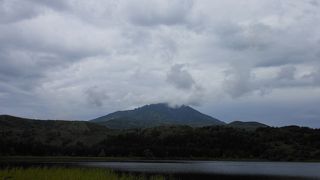 ここの場所から見た利尻富士は〜北海道お菓子?1白い恋人のパッケージに使われています!