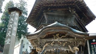 平面六角形の特異な建物、「会津さざえ堂」