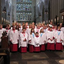 バース大聖堂で歌う聖歌隊☆