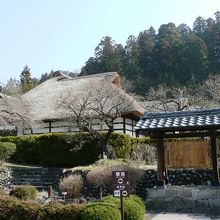 歴史的建造物を展示する屋外博物館、会津武家屋敷