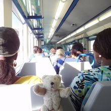 Cascais への列車内の様子！