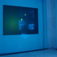 壁が滝になってます。これが便器（？）だそうです。