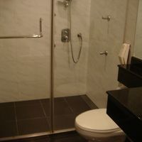 シャワー・トイレ