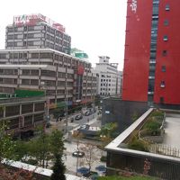 416号室からの景色。大通りと反対側です。