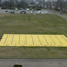 天童公園（舞鶴公園）で開催される人間将棋の将棋板