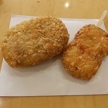 何れももち米入り！じゃがいもコロッケとすり身コロッケ