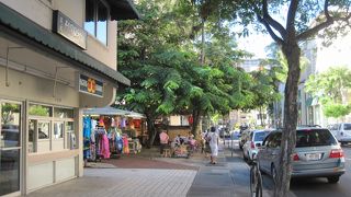 お店ごとに特色あり　中には掘り出し物も！