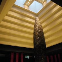 中国古代の皇帝のダイニングをイメージしたレストラン 