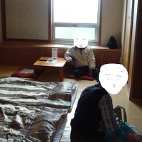 韓国のサイトからオンドル部屋を予約しました。