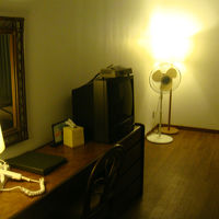 ドライヤーはデスクにありました。笑　でもコンセントは別の場所