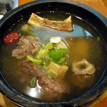 牛骨付きカルビのスープ（カルビタン） ?１１，０００−⇒￥８