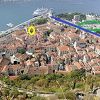 コトルの旧市街地正門に近い駐車場