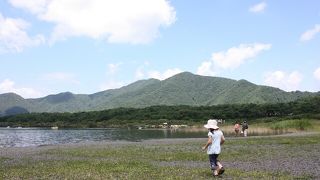 富士五湖で　一番奥で　深いです