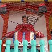 伏見稲荷神社・・・・・お稲荷さんに行くのはポコ適には少し弱い・・・・きつねさんには負けてしましそうな気がする(笑)