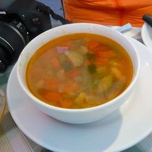 野菜のスープ。結構ボリュームあり。