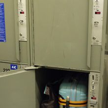 スーツケースMサイズでこのくらい。４ユーロ。