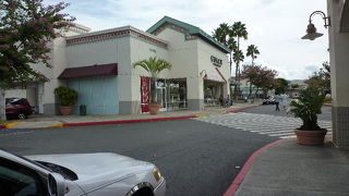 コーチやナインウエストがお得です。