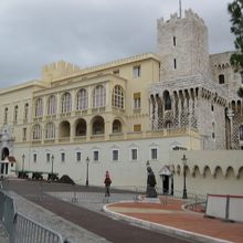 モナコ大公宮殿は意外にシンプル☆