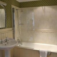 細かい細工がニクい、快適なバスルーム