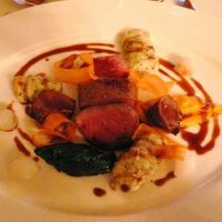 食事はどれも手が込んでいて、本格的