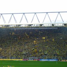 南側席：“黄色い壁”状態