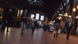 色々揃った昔ながらの駅舎(コペンハーゲン中央駅）