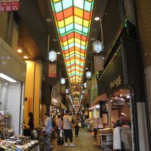 大丸の近くの錦市場入口から撮影。