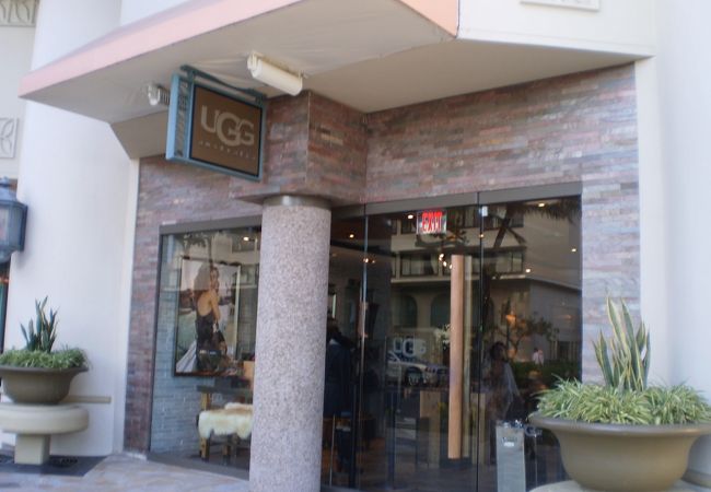 UGG (プアレイラニ アトリウム ショップス店)