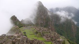 雨季のマチュピチュ、午後から天気が回復して、見れたマチュピチュ♪