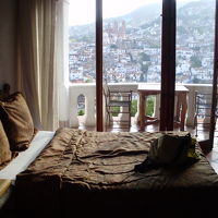 ２Fの階段上ったすぐ、右側。２０５号室だと思ったけど・・・。