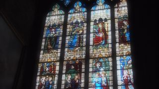 ステンドグラスが綺麗すぎる！