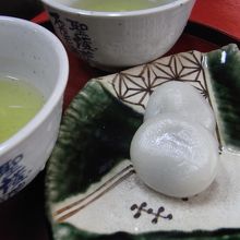 お茶とおまん