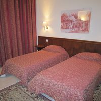 お部屋はこんな感じ。広いです。