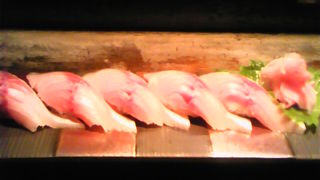 「海鮮豚屋：憲七百」！居酒屋ですが、寿司を食べるなら此処です。安くて美味いよ♪