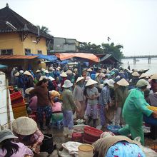 活気ある市場でした！