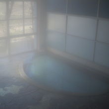 内風呂はこんな感じ。露天もありました。