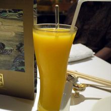 オレンジジュース ＴＨＢ２００−⇒￥６００− 