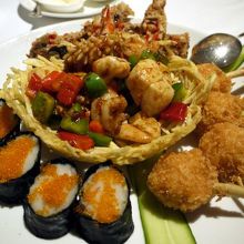 海鮮料理盛り合わせ ＴＨＢ６４０−⇒￥１，９２０− 