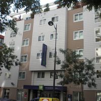 周辺は、住宅街のようでマンションなどもありました。