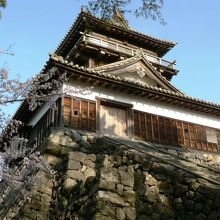 日本１００名城に名を連ねる国の重要文化財、丸岡城