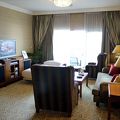 シャングリ・ラ・ホテル・バンコク・クルンテープウィング　ツインベッドルームとデラックススウィートルームのコネクティングルーム 