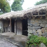 済州島で現存する古民家の観光村