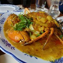 蟹カレー(時価）は2、3人でｼｪｱ