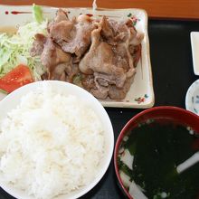 これがあぐ〜豚の塩焼き定食！！脂が甘いです♪